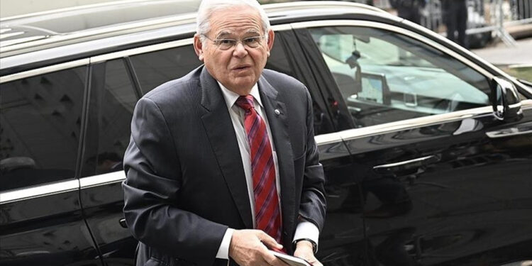 Türkiye Düşmanı Senatör Menendez'e Rüşvet ve Yolsuzluk Suçlamasından Hapis Cezası