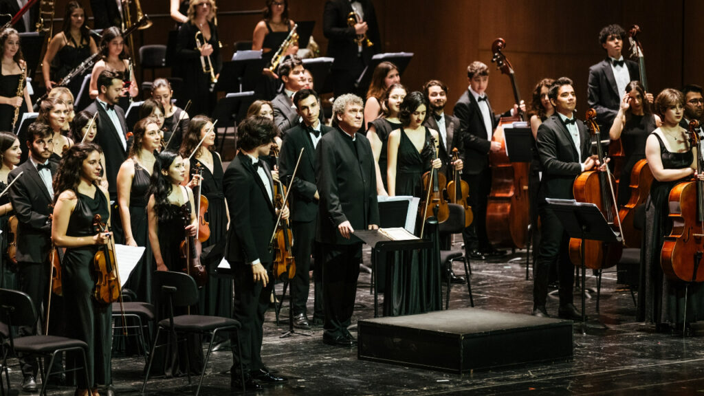 Türkiye Gençlik Filarmoni Orkestrası'ndan AKM'de Konser