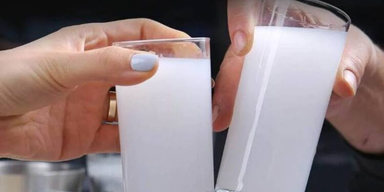 Türkiye'de rakı, KKTC'den yüzde 261 daha pahalı