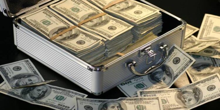 Ülke değiştiren 1.1 milyon milyoner yeni yerlerini arıyor