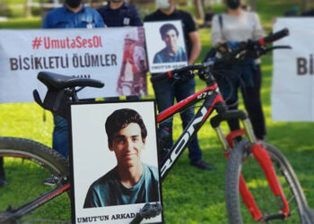 Umut Gündüz mezarı başında anıldı: ‘Katil aramızda dolaşıyor’