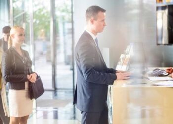 Usta kaynakçı 10 yıllık bankacıdan daha yüksek maaş alıyor