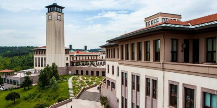 Vakıf Üniversitelerinde Eğitim Ücretlerine Fahiş Zam