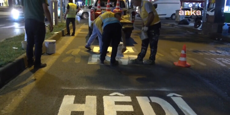 Valilik kararıyla silinmişti: Diyarbakır’da Kürtçe trafik uyarıları yeniden yazıldı