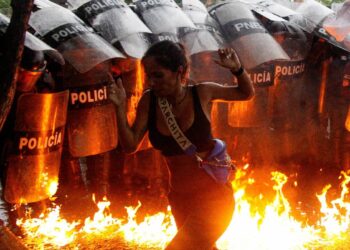 Venezuela seçim sonucu, soru işaretleri yarattı: 'Tanımayan' Latin Amerika ülkeleriyle kriz eşliğinde protestolar patlak verdi