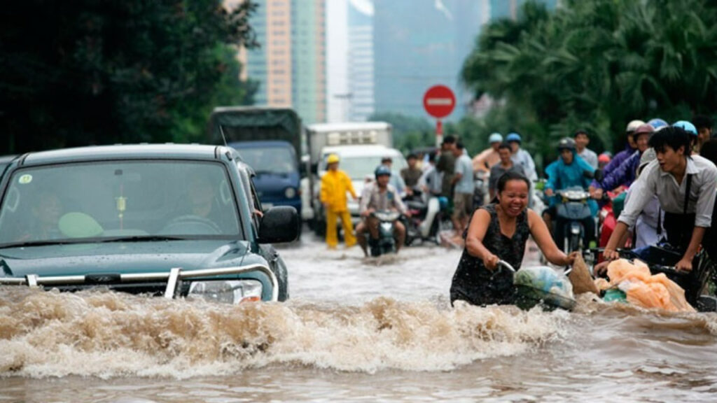 Vietnam'da Sel Felaketi! 7 Kişi Hayatını Kaybetti