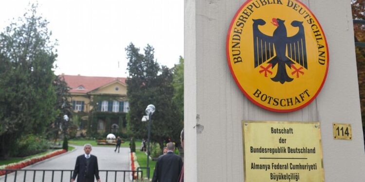 Yabancı okul krizine Alman Ernst Reuter Okulu da dahil oldu