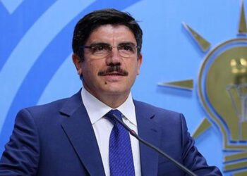 Yasin Aktay: AKP seçim uğruna sığınmacıları sokağa çıkamaz hale getirdi