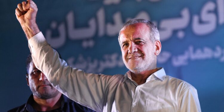 Yeni Cumhurbaşkanı Pezeşkiyan İran’ı değiştirebilir mi?