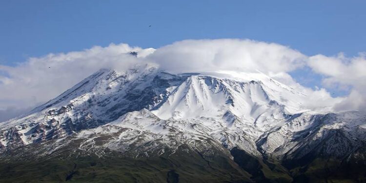 Yer bilimci Ahmet Ercan’dan Ağrı Dağı yanardağ uyarısı: 4 bölge tehdit altında