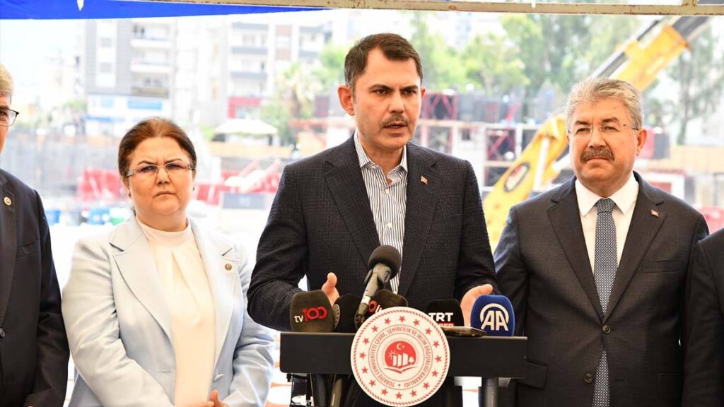 Yıl sonuna kadar en az 200 bin konutu 11 ilde teslim edeceğiz