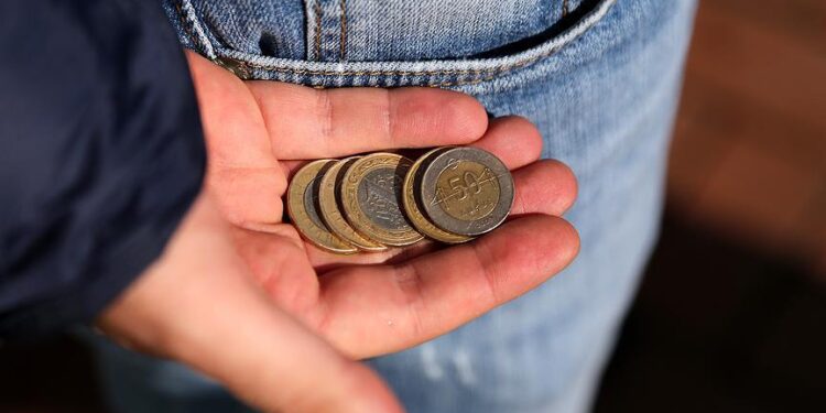 Yoksulluk sınırı 62 bin TL'yi aştı