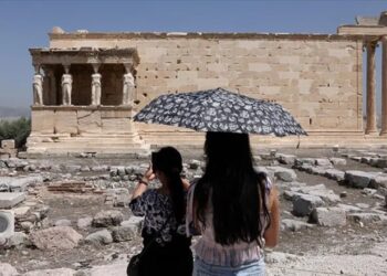 Yunanistan'da son 44 yılın en uzun süreli sıcak hava dalgası yaşandı