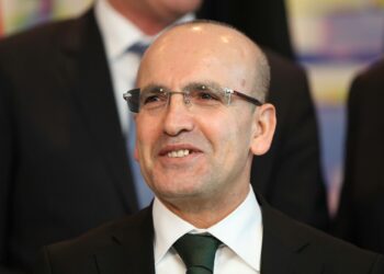 ‘Asgari ücrete zam yok’ diyen Mehmet Şimşek’in maaşı 694 dolar artacak