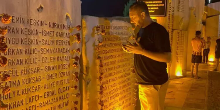 17 Ağustos Marmara Depremi’nde hayatını kaybedenler Yalova ve Gölcük’te anıldı