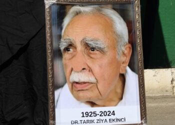 Tarık Ziya Ekinci defnedildi: Ömrünü halkına adadı