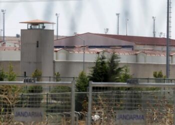 Kocaeli 2 No’lu Cezaevi raporu: Tedaviler yarıda bırakılıyor