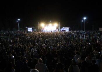 Dep’te coşkulu konser: Bu mücadeleyi hiçbir güç sarsamaz