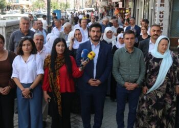 Gever’de polis şiddeti protestosu: Gençliğe baş eğdiremezsiniz