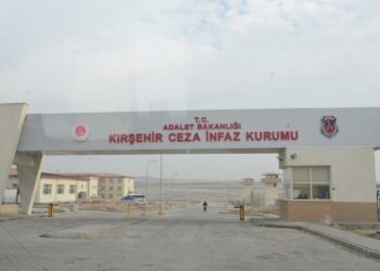 Açlık grevindeki tutsağın sağlık durumu ağır