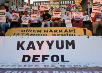 İstanbul ve İzmir’de kayyım nöbeti: Kazanan Kürt halkı olacak