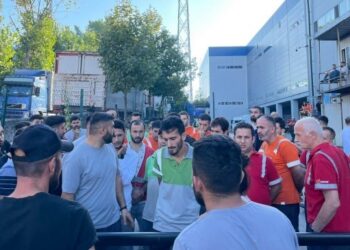 CarrefourSA 6 kişiyi işten çıkardı