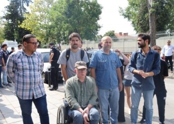 CarefourSA işçileri: Sabancı’ya ait işyerlerini eylem alanına çevireceğiz