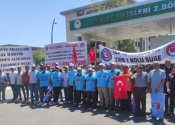 Servislerin kaldırılması protesto edildi