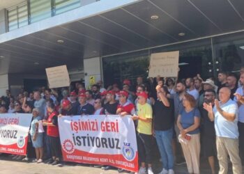 İşten çıkarılan işçiler eyleme başladı