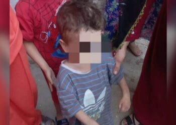 İşkence edilen çocuğu yurttaşlar kurtardı
