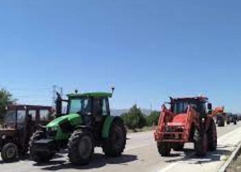 Burdur’da çiftçilerden traktörlü eylem