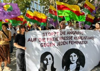 Gazetecilerin katledilmesi Berlin’de protesto edildi