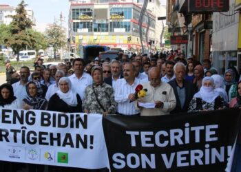 ‘Tecride son ver’ eylemleri 15’nci haftasında