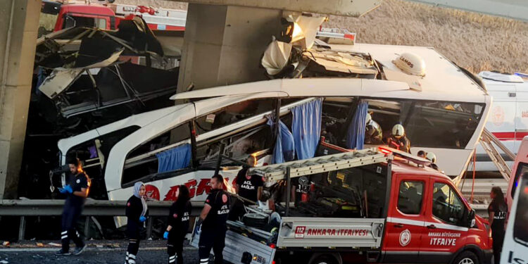 9 kişinin öldüğü otobüs kazasının ön raporu çıktı: “Şoförün doğrudan etkisi var”