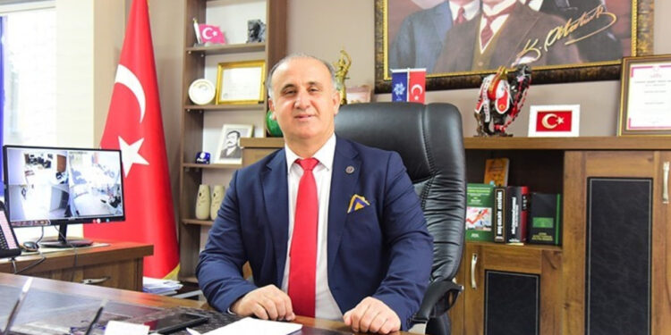 AKP'li Belediye Başkanına Bıçaklı Saldırı