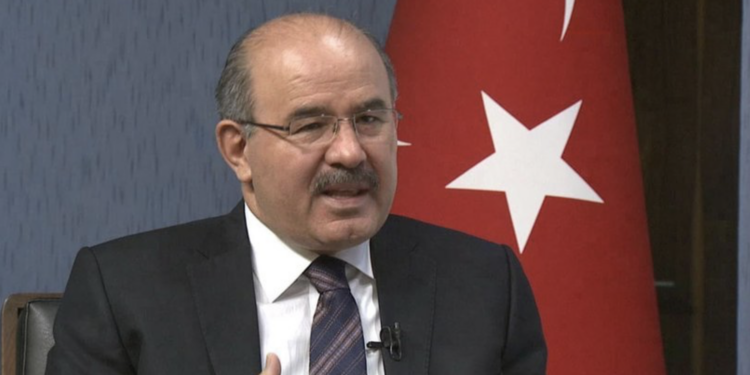 AKP’li Hüseyin Çelik, MHP’yi işaret etti: Kürtçe yazıların silinmesi cinnet hali