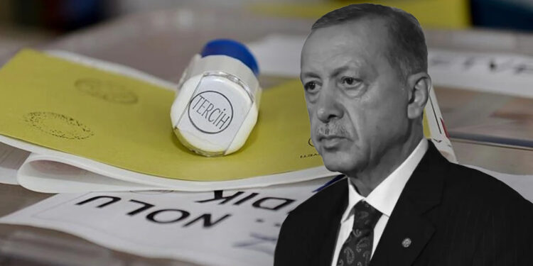 AKP’nin oylarındaki erime durdurulamıyor; 2002’den bu yana en düşük seviyede