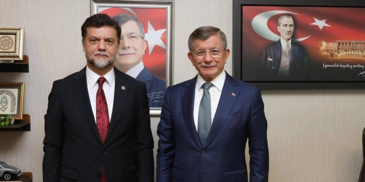 AKP'ye geçeceği iddia edilen Gelecek Partili Nedim Yamalı sessizliğini bozdu: Davutoğlu’nun haberi var