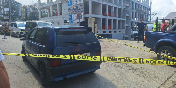 Alacak Verecek Kavgası Kanlı Bitti: Bacağından Silahla Vuruldu