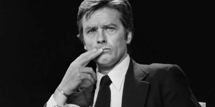 Alain Delon'un Cenaze Töreninde 'Sıkı Denetim': Yasaklar Listesi Açıklandı