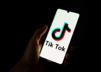 Alman yetkili: 12 yaş altına TikTok yasaklanmalı, alkol alma yaşı 18’e yükseltilmeli