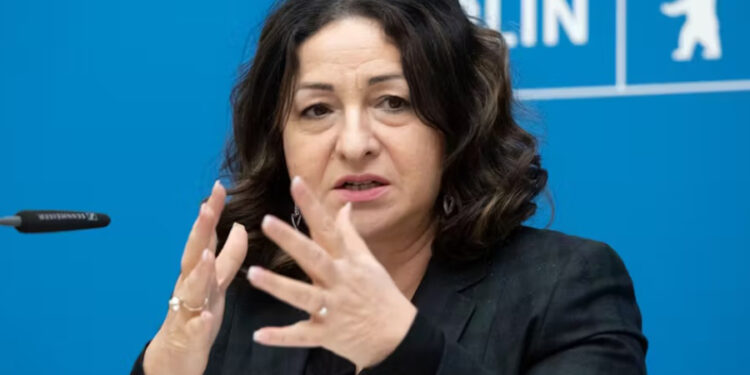 Almanya’da eski Sağlık Bakanı Dilek Kalaycı hakkında rüşvet soruşturması