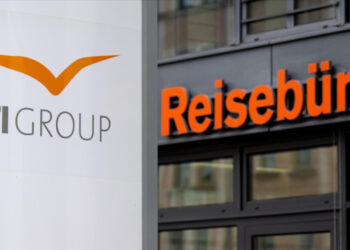 Almanya'da tur operatörü FTI mağdurlarına para iadesi başladı