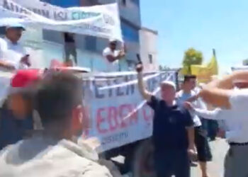 Antep fıstığı üreticilerinden ‘düşük fiyat’ eylemi; bir kişi havaya ateş açtı