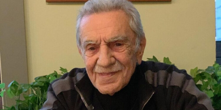 Aydemir Akbaş Hayatını Kaybetti!