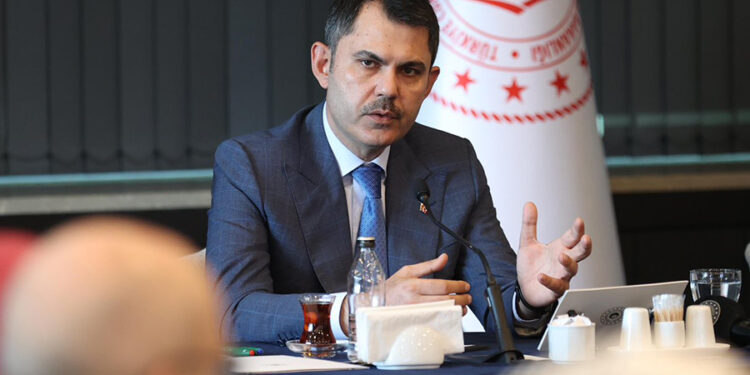 Bakan Murat Kurum’dan ‘çürük bina’ itirafı: “2.5 milyon insanımız ciddi risk altında!”