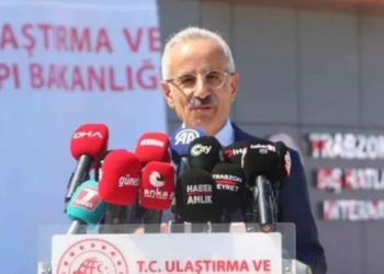 Bakan Uraloğlu: “Uygulama Tabanlı Taksi Taşımacılığı Sistemi’ni onaylayacağız”