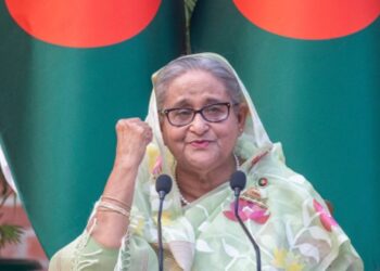 Bangladeş’te öğrencilerin liyakat isyanı Şeyh Hasina’nın 16 yıllık iktidarını bitirdi: “İstifa edip Finlandiya’ya gitti”