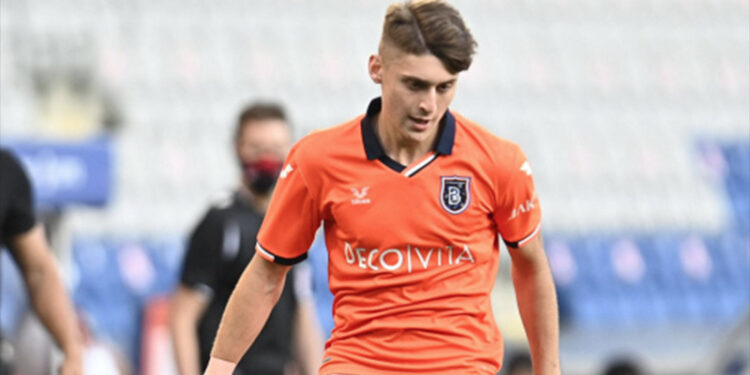 Başakşehir'de Ravil Tagir, Al Jazira'ya transfer oldu