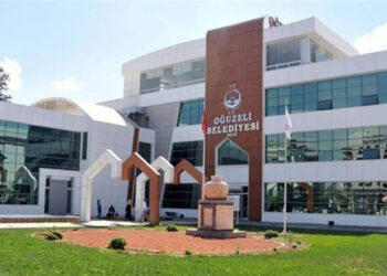 Belediye El Değiştirdi Ama... 'Resmi Belgede Sahtecilik' Suçu Koltuğu Bırakmasına Yetmedi!